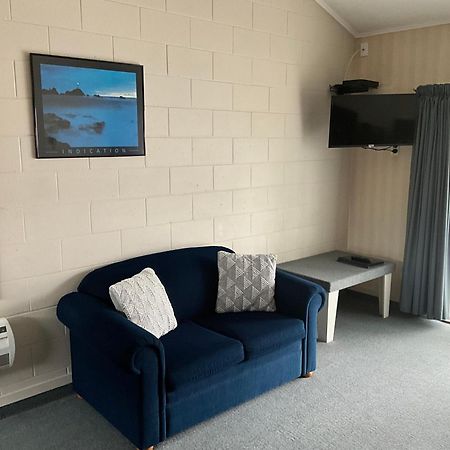 Helensborough Motor Inn Balclutha Bagian luar foto
