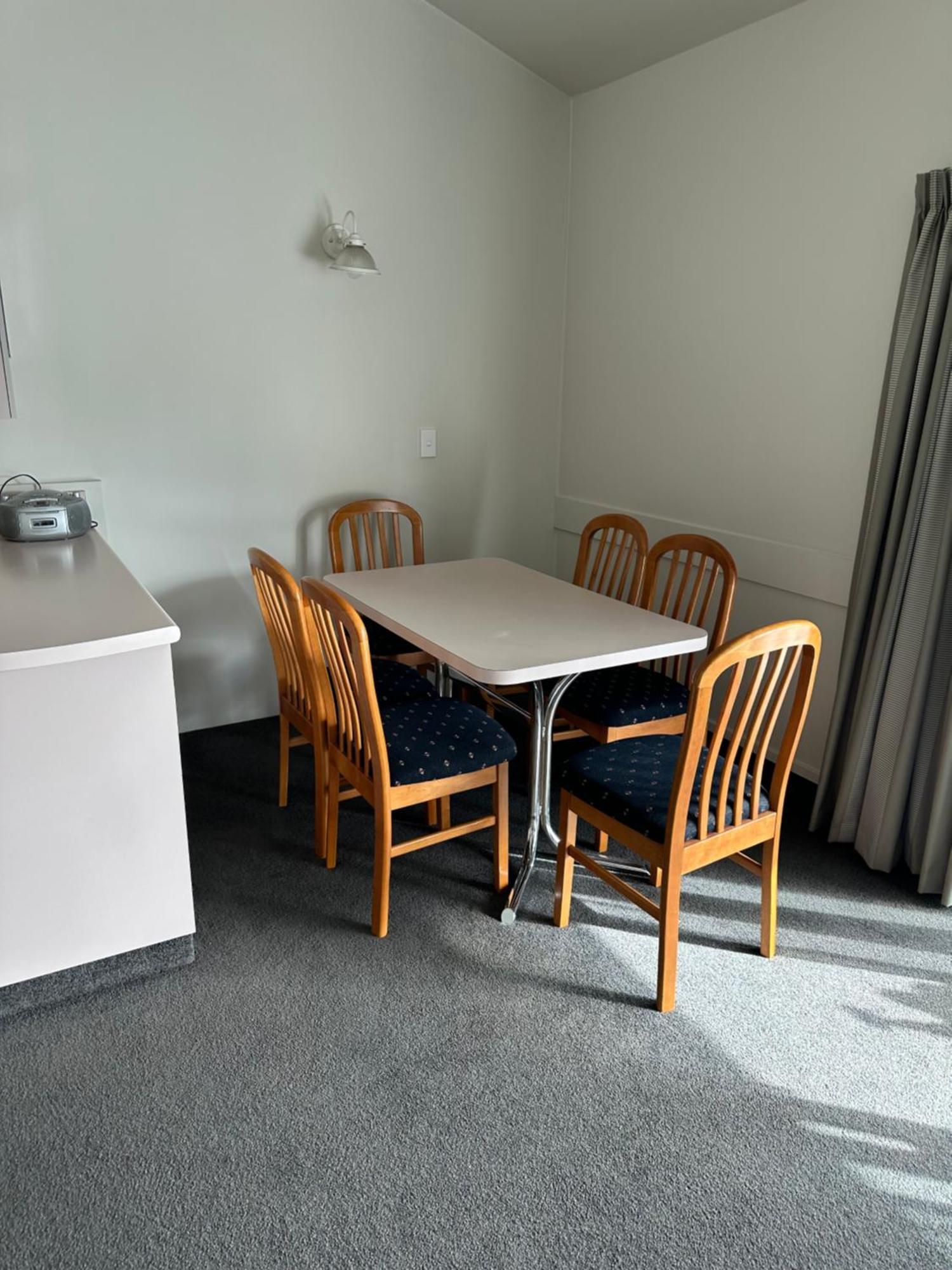 Helensborough Motor Inn Balclutha Bagian luar foto